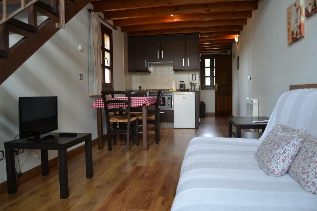 Apartamentos Rurales La Cirigüeña Oles Exterior foto